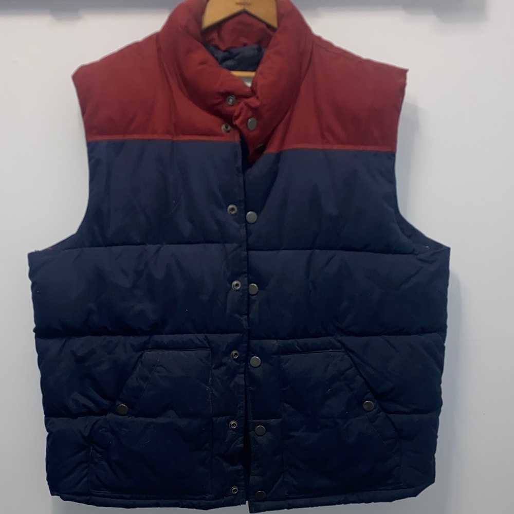 Old Navy Men's Red and Blue Puffer Vest
